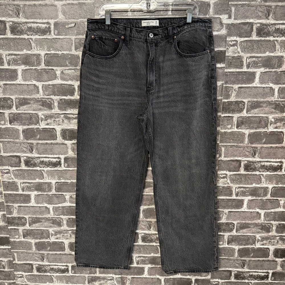 Abercrombie & Fitch The Loose High Rise jeans gray wash